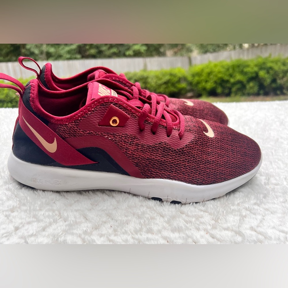 NWOT Nike Flex TR 9 Maroon Red Gold Training Shoes Women’s 8.5 - Picture 10 of 12